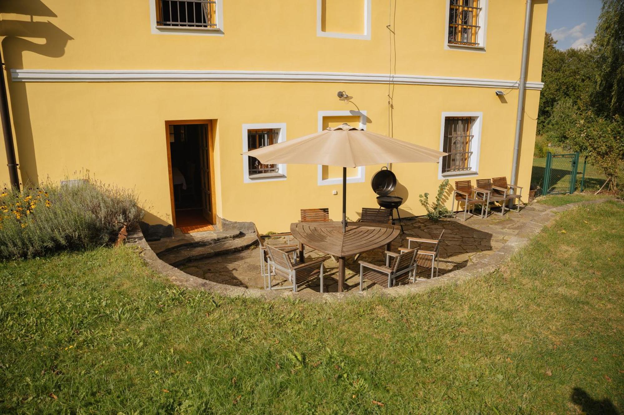 Apartman Zahradka Mirkovice Exterior photo